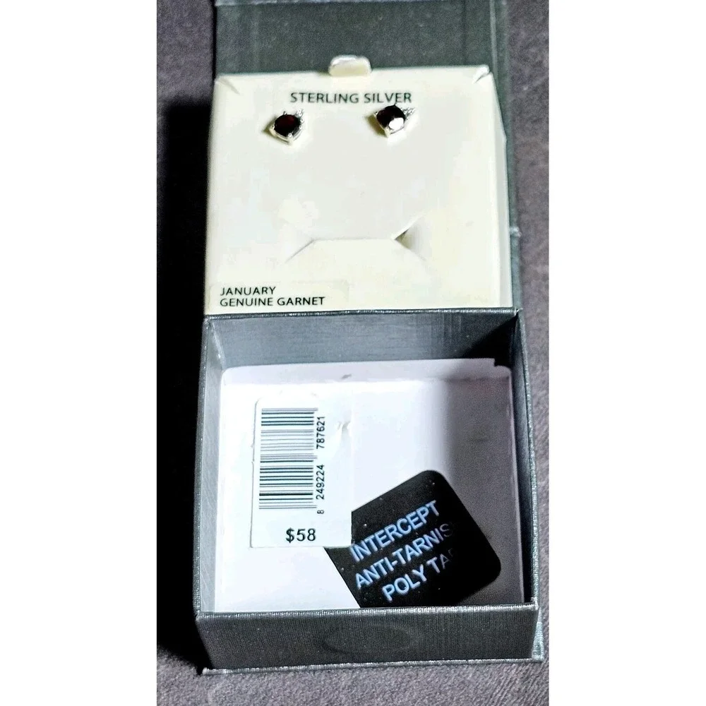 Sterling Silver Genuine Garnet‎ Stud Earrings January Birthstone Red Gift Boxed